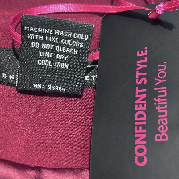 Midnight Velvet Cutwork Fall Burgundy Desk to  Dinner Office Power Skirt Suit - Picture 13 of 15